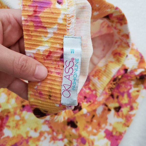 Six Skirts - Picture 15 of 16